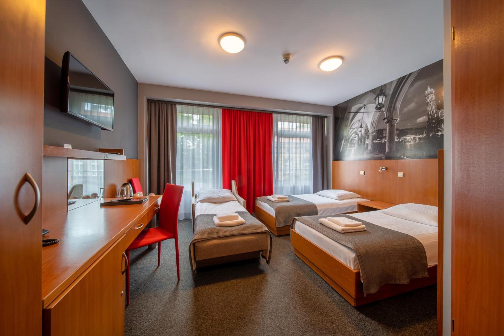 Alexander Hotel