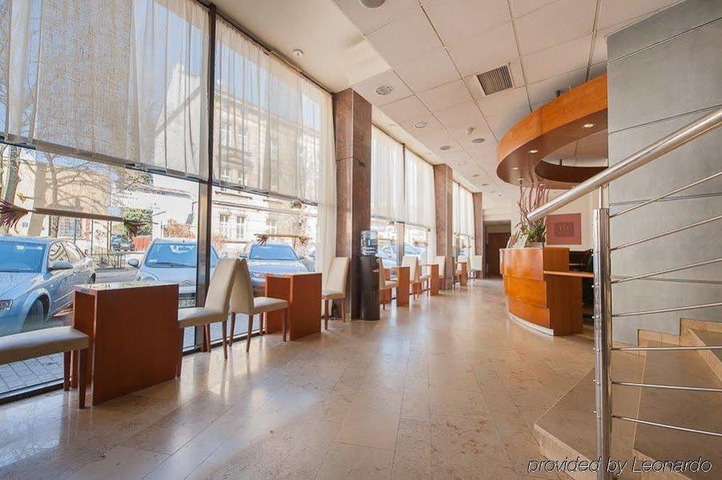 Alexander Hotel